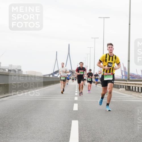 03.10.2025 - Köhlbrandbrückenlauf Matties Gatica Varas http://msf.ph/oto/9187660 03.10.2025 15:51:10 Position 3 1, 1 meine-sportfotos.de