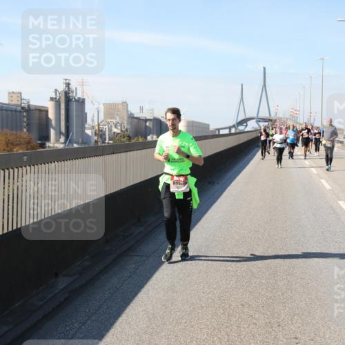 03.10.2025 - Köhlbrandbrückenlauf Yannick Fuchs http://msf.ph/oto/9187678 03.10.2025 12:06:57 Position 3 6387 meine-sportfotos.de