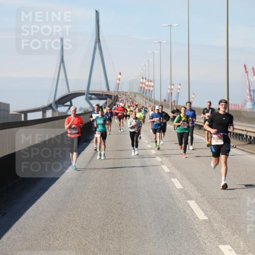 03.10.2025 - Köhlbrandbrückenlauf Yannick Fuchs http://msf.ph/oto/9187679 03.10.2025 11:46:19 Position 3  meine-sportfotos.de