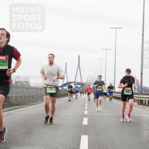03.10.2025 - Köhlbrandbrückenlauf Matties Gatica Varas http://msf.ph/oto/9187680 03.10.2025 15:51:15 Position 3 9626, 7174 meine-sportfotos.de