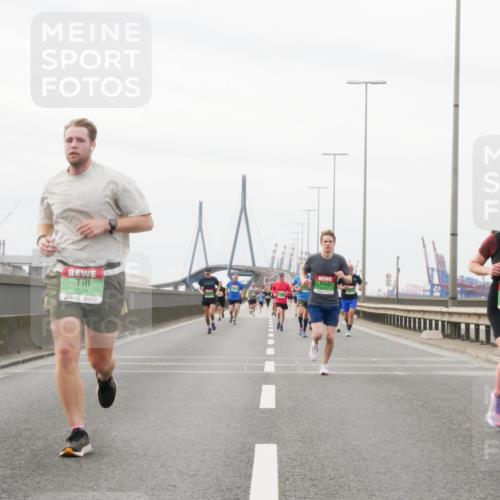 03.10.2025 - Köhlbrandbrückenlauf Matties Gatica Varas http://msf.ph/oto/9187684 03.10.2025 15:51:16 Position 3 7174, 7093 meine-sportfotos.de