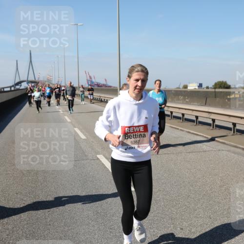 03.10.2025 - Köhlbrandbrückenlauf Yannick Fuchs http://msf.ph/oto/9187690 03.10.2025 12:06:58 Position 3 6387 meine-sportfotos.de