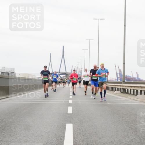 03.10.2025 - Köhlbrandbrückenlauf Matties Gatica Varas http://msf.ph/oto/9187702 03.10.2025 15:51:20 Position 3  meine-sportfotos.de