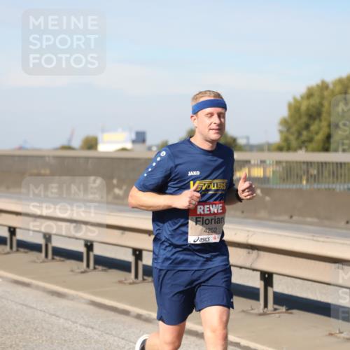 03.10.2025 - Köhlbrandbrückenlauf Yannick Fuchs http://msf.ph/oto/9187705 03.10.2025 11:46:21 Position 3 4252 meine-sportfotos.de