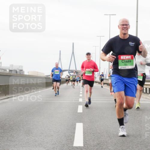 03.10.2025 - Köhlbrandbrückenlauf Matties Gatica Varas http://msf.ph/oto/9187719 03.10.2025 15:51:24 Position 3 8026, 7057 meine-sportfotos.de