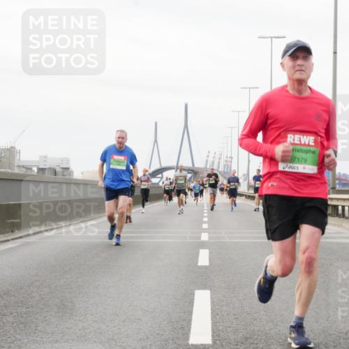 03.10.2025 - Köhlbrandbrückenlauf Matties Gatica Varas http://msf.ph/oto/9187728 03.10.2025 15:51:27 Position 3 7179 meine-sportfotos.de