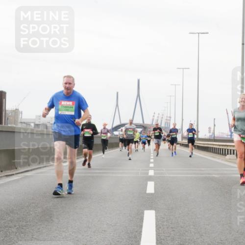03.10.2025 - Köhlbrandbrückenlauf Matties Gatica Varas http://msf.ph/oto/9187735 03.10.2025 15:51:28 Position 3 7285 meine-sportfotos.de