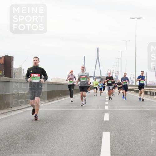 03.10.2025 - Köhlbrandbrückenlauf Matties Gatica Varas http://msf.ph/oto/9187747 03.10.2025 15:51:32 Position 3 7141 meine-sportfotos.de