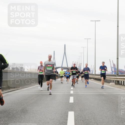 03.10.2025 - Köhlbrandbrückenlauf Matties Gatica Varas http://msf.ph/oto/9187752 03.10.2025 15:51:33 Position 3 7141 meine-sportfotos.de