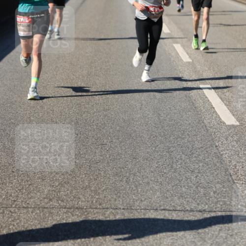 03.10.2025 - Köhlbrandbrückenlauf Yannick Fuchs http://msf.ph/oto/9187757 03.10.2025 11:46:26 Position 3 4025 meine-sportfotos.de