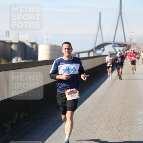03.10.2025 - Köhlbrandbrückenlauf Yannick Fuchs http://msf.ph/oto/9187777 03.10.2025 11:46:29 Position 3 4279 meine-sportfotos.de