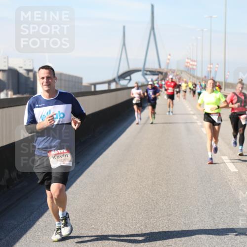 03.10.2025 - Köhlbrandbrückenlauf Yannick Fuchs http://msf.ph/oto/9187783 03.10.2025 11:46:29 Position 3 4279, 406 meine-sportfotos.de