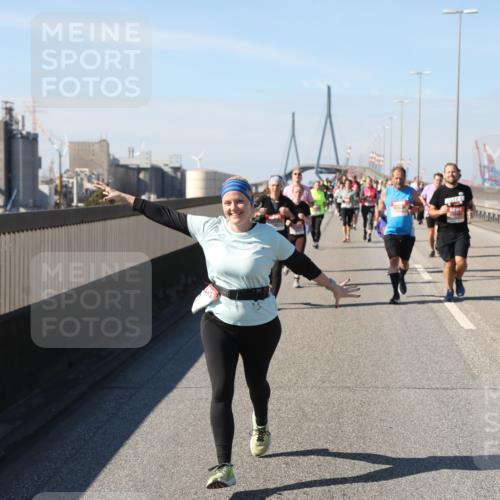 03.10.2025 - Köhlbrandbrückenlauf Yannick Fuchs http://msf.ph/oto/9187785 03.10.2025 12:07:05 Position 3  meine-sportfotos.de