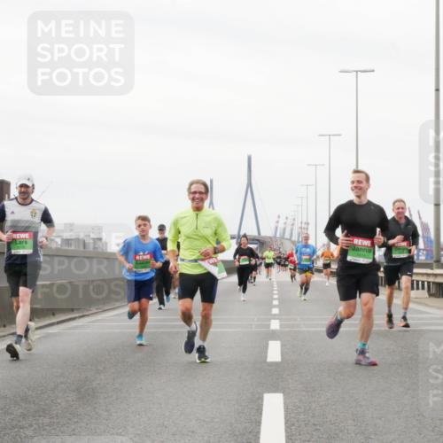 03.10.2025 - Köhlbrandbrückenlauf Matties Gatica Varas http://msf.ph/oto/9187790 03.10.2025 15:51:42 Position 3 7019 meine-sportfotos.de