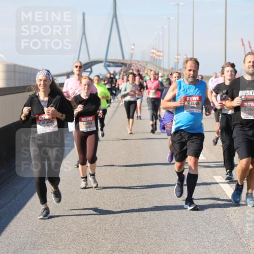 03.10.2025 - Köhlbrandbrückenlauf Yannick Fuchs http://msf.ph/oto/9187796 03.10.2025 12:07:06 Position 3 4485, 4840, 4841 meine-sportfotos.de