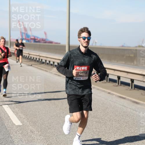 03.10.2025 - Köhlbrandbrückenlauf Yannick Fuchs http://msf.ph/oto/9187798 03.10.2025 11:46:31 Position 3 4069 meine-sportfotos.de