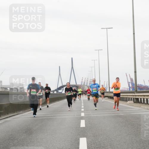 03.10.2025 - Köhlbrandbrückenlauf Matties Gatica Varas http://msf.ph/oto/9187801 03.10.2025 15:51:44 Position 3 609 meine-sportfotos.de