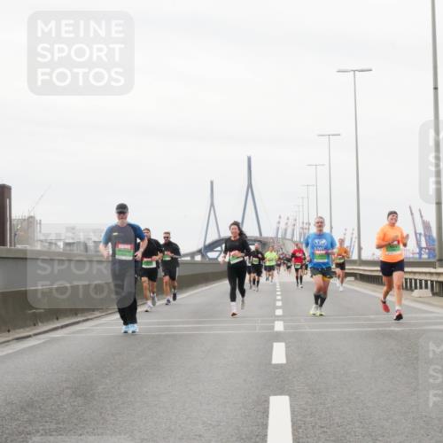 03.10.2025 - Köhlbrandbrückenlauf Matties Gatica Varas http://msf.ph/oto/9187803 03.10.2025 15:51:45 Position 3  meine-sportfotos.de