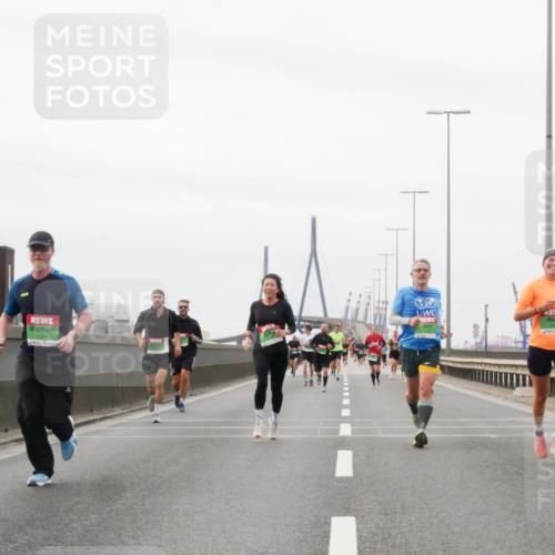03.10.2025 - Köhlbrandbrückenlauf Matties Gatica Varas http://msf.ph/oto/9187812 03.10.2025 15:51:47 Position 3 9024, 3 meine-sportfotos.de