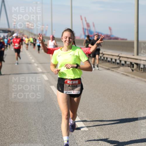 03.10.2025 - Köhlbrandbrückenlauf Yannick Fuchs http://msf.ph/oto/9187815 03.10.2025 11:46:32 Position 3 5080 meine-sportfotos.de