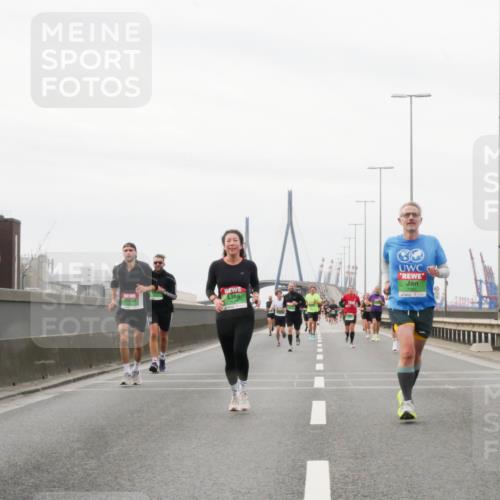 03.10.2025 - Köhlbrandbrückenlauf Matties Gatica Varas http://msf.ph/oto/9187816 03.10.2025 15:51:48 Position 3 9024, 8965 meine-sportfotos.de