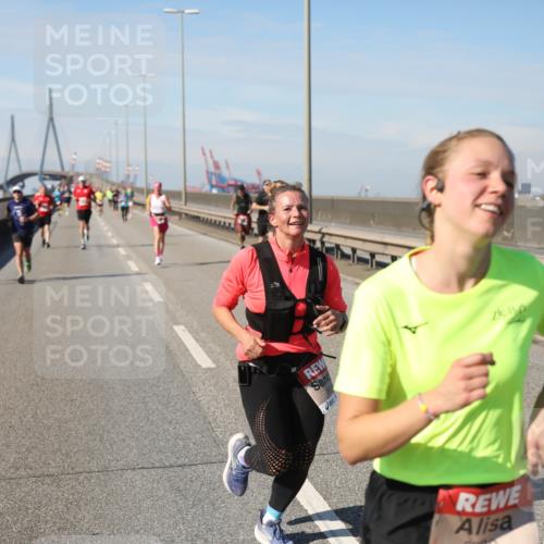 03.10.2025 - Köhlbrandbrückenlauf Yannick Fuchs http://msf.ph/oto/9187824 03.10.2025 11:46:34 Position 3  meine-sportfotos.de