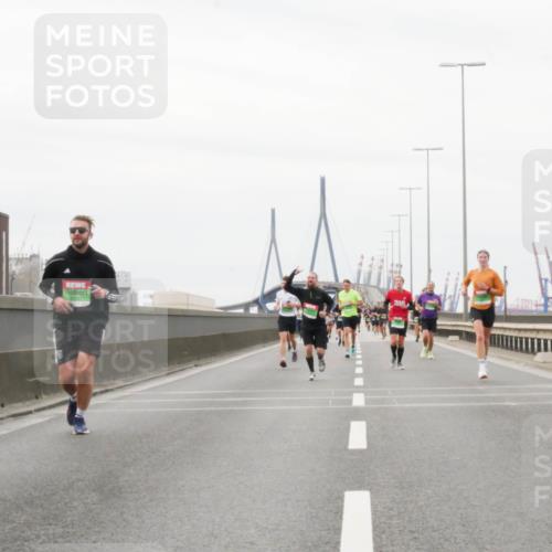 03.10.2025 - Köhlbrandbrückenlauf Matties Gatica Varas http://msf.ph/oto/9187830 03.10.2025 15:51:51 Position 3 9099 meine-sportfotos.de
