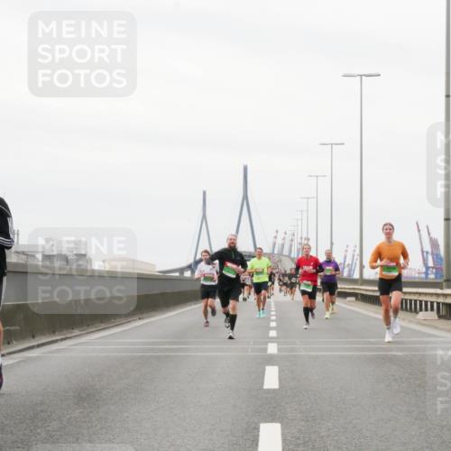 03.10.2025 - Köhlbrandbrückenlauf Matties Gatica Varas http://msf.ph/oto/9187833 03.10.2025 15:51:51 Position 3 9216 meine-sportfotos.de