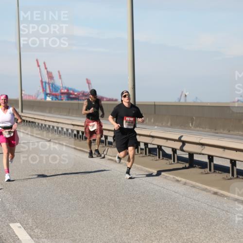 03.10.2025 - Köhlbrandbrückenlauf Yannick Fuchs http://msf.ph/oto/9187834 03.10.2025 11:46:34 Position 3  meine-sportfotos.de
