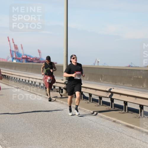 03.10.2025 - Köhlbrandbrückenlauf Yannick Fuchs http://msf.ph/oto/9187843 03.10.2025 11:46:35 Position 3  meine-sportfotos.de