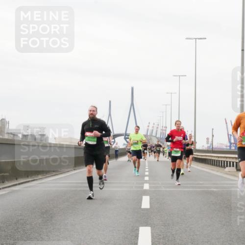 03.10.2025 - Köhlbrandbrückenlauf Matties Gatica Varas http://msf.ph/oto/9187845 03.10.2025 15:51:54 Position 3  meine-sportfotos.de