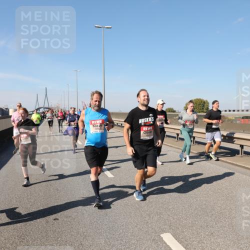 03.10.2025 - Köhlbrandbrückenlauf Yannick Fuchs http://msf.ph/oto/9187847 03.10.2025 12:07:09 Position 3 4485, 4840, 4841 meine-sportfotos.de