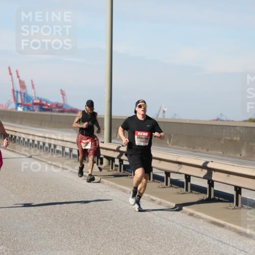 03.10.2025 - Köhlbrandbrückenlauf Yannick Fuchs http://msf.ph/oto/9187851 03.10.2025 11:46:35 Position 3 5747 meine-sportfotos.de