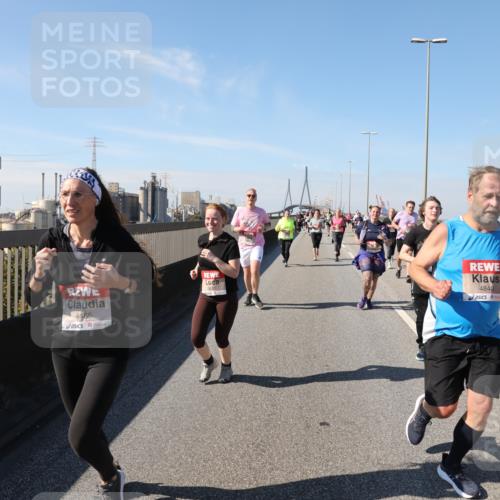 03.10.2025 - Köhlbrandbrückenlauf Yannick Fuchs http://msf.ph/oto/9187859 03.10.2025 12:07:09 Position 3 4485, 4840 meine-sportfotos.de