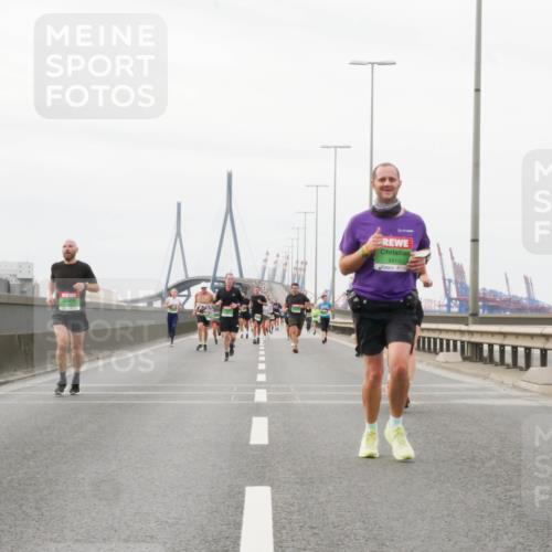 03.10.2025 - Köhlbrandbrückenlauf Matties Gatica Varas http://msf.ph/oto/9187870 03.10.2025 15:52:00 Position 3 9410 meine-sportfotos.de