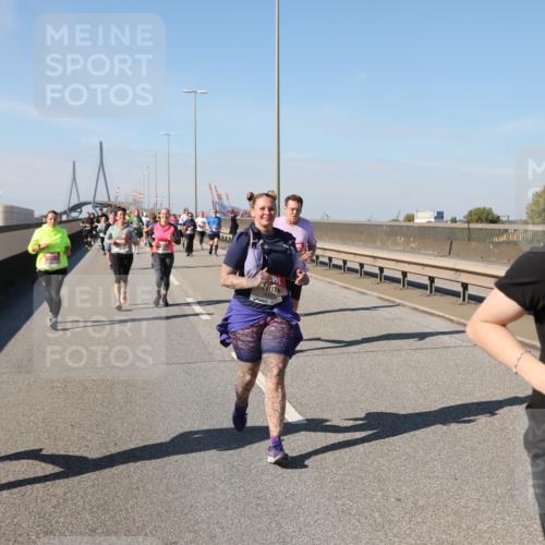 03.10.2025 - Köhlbrandbrückenlauf Yannick Fuchs http://msf.ph/oto/9187880 03.10.2025 12:07:11 Position 3 5877, 5833 meine-sportfotos.de