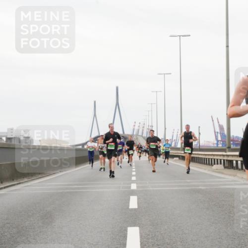 03.10.2025 - Köhlbrandbrückenlauf Matties Gatica Varas http://msf.ph/oto/9187885 03.10.2025 15:52:03 Position 3 191 meine-sportfotos.de