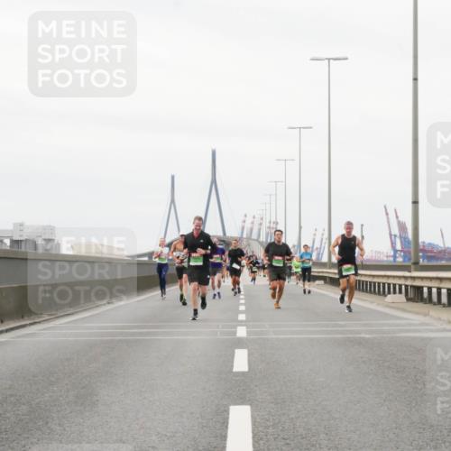 03.10.2025 - Köhlbrandbrückenlauf Matties Gatica Varas http://msf.ph/oto/9187887 03.10.2025 15:52:03 Position 3  meine-sportfotos.de