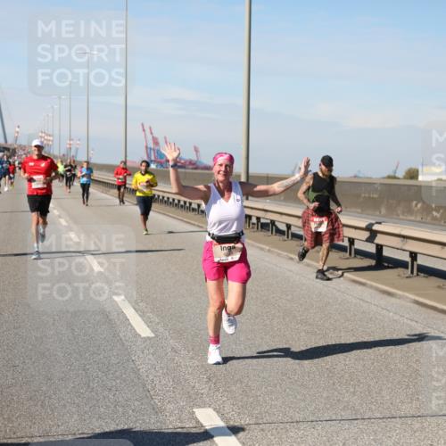 03.10.2025 - Köhlbrandbrückenlauf Yannick Fuchs http://msf.ph/oto/9187888 03.10.2025 11:46:38 Position 3 5747 meine-sportfotos.de