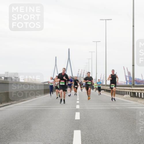03.10.2025 - Köhlbrandbrückenlauf Matties Gatica Varas http://msf.ph/oto/9187890 03.10.2025 15:52:04 Position 3  meine-sportfotos.de