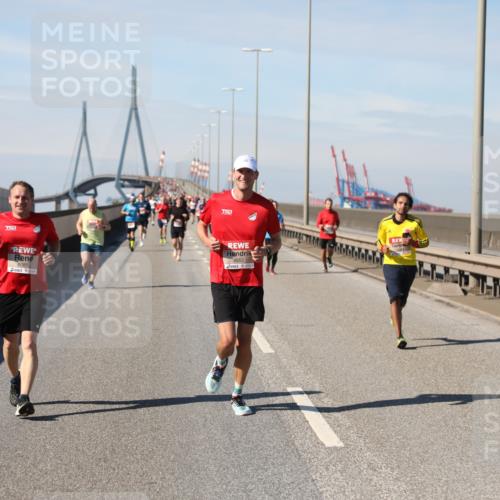 03.10.2025 - Köhlbrandbrückenlauf Yannick Fuchs http://msf.ph/oto/9187915 03.10.2025 11:46:40 Position 3 6081, 6655 meine-sportfotos.de