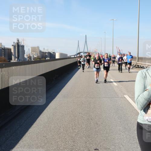 03.10.2025 - Köhlbrandbrückenlauf Yannick Fuchs http://msf.ph/oto/9187923 03.10.2025 12:07:15 Position 3 5921 meine-sportfotos.de