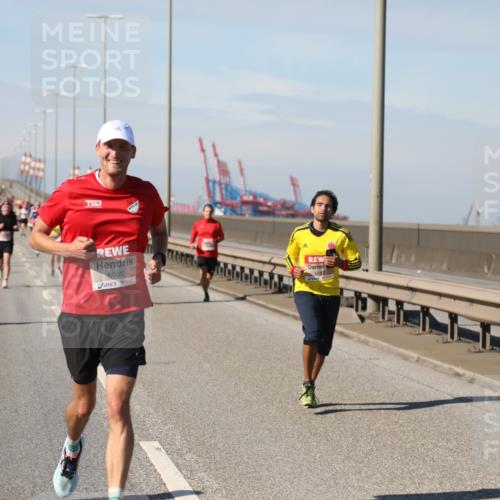 03.10.2025 - Köhlbrandbrückenlauf Yannick Fuchs http://msf.ph/oto/9187924 03.10.2025 11:46:40 Position 3 6655, 5697 meine-sportfotos.de