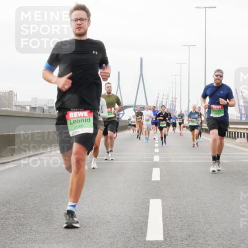 03.10.2025 - Köhlbrandbrückenlauf Matties Gatica Varas http://msf.ph/oto/9187943 03.10.2025 15:52:16 Position 3 7306 meine-sportfotos.de