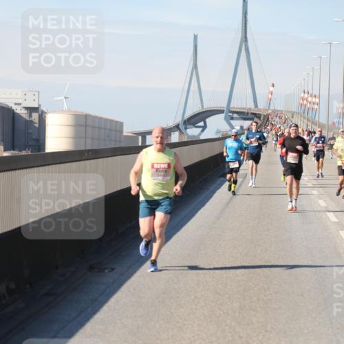 03.10.2025 - Köhlbrandbrückenlauf Yannick Fuchs http://msf.ph/oto/9187947 03.10.2025 11:46:42 Position 3  meine-sportfotos.de