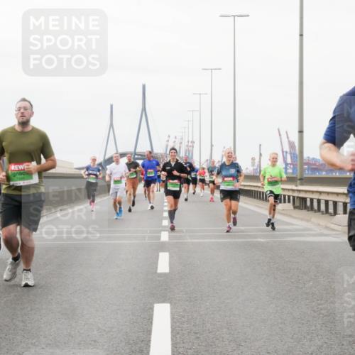 03.10.2025 - Köhlbrandbrückenlauf Matties Gatica Varas http://msf.ph/oto/9187955 03.10.2025 15:52:18 Position 3 7395, 9019 meine-sportfotos.de