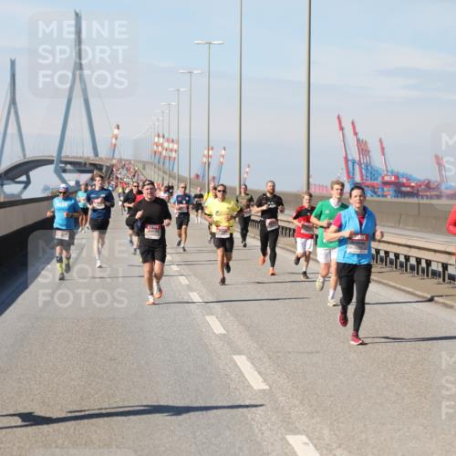 03.10.2025 - Köhlbrandbrückenlauf Yannick Fuchs http://msf.ph/oto/9187959 03.10.2025 11:46:43 Position 3 6447 meine-sportfotos.de