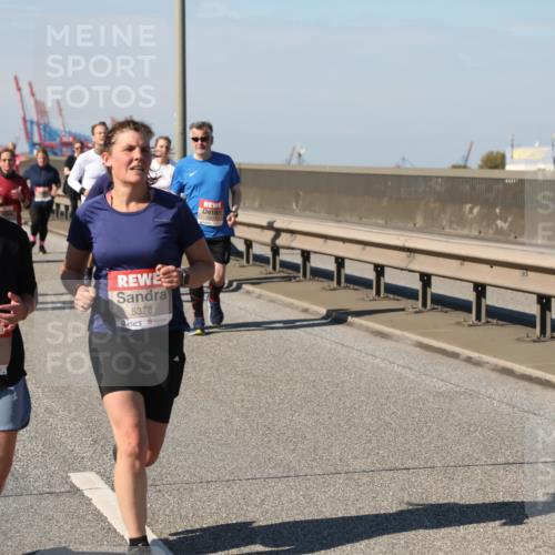 03.10.2025 - Köhlbrandbrückenlauf Yannick Fuchs http://msf.ph/oto/9187961 03.10.2025 12:07:17 Position 3 5310, 5378 meine-sportfotos.de