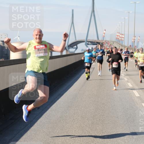 03.10.2025 - Köhlbrandbrückenlauf Yannick Fuchs http://msf.ph/oto/9187967 03.10.2025 11:46:44 Position 3 6447 meine-sportfotos.de