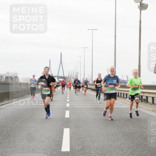 03.10.2025 - Köhlbrandbrückenlauf Matties Gatica Varas http://msf.ph/oto/9187969 03.10.2025 15:52:21 Position 3  meine-sportfotos.de